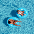 Motorisierter Schwimmring/Luftliege